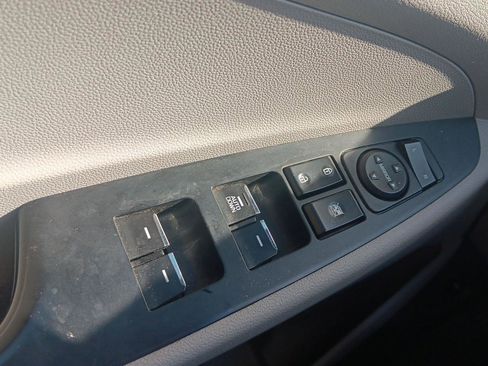 Used 2019 Hyundai Tucson SE image 23