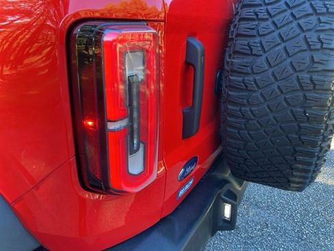 Used 2022 Ford Bronco Wildtrak image 14