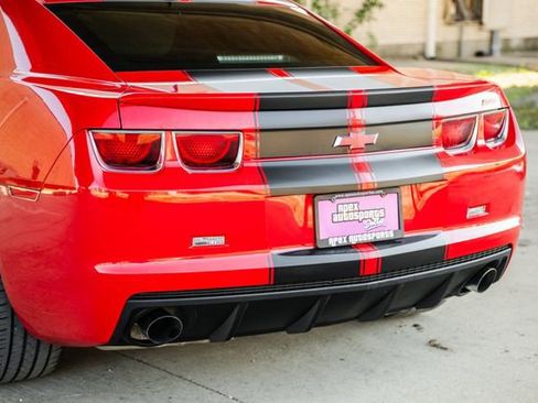 Used 2010 Chevrolet Camaro SS w/ RS Package image 30
