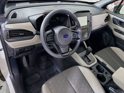 Used 2025 Subaru Forester w/ Convenience Package #1 AWD/4WD image 16
