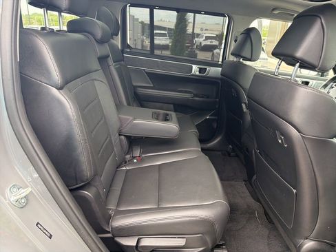 Used 2024 Hyundai Santa Fe Limited AWD/4WD image 13