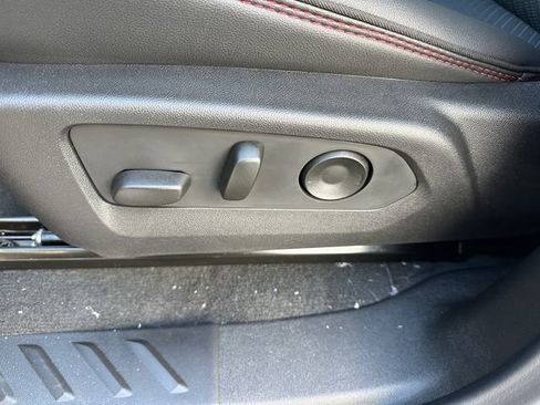 New 2025 GMC Canyon AT4 w/ AT4X Package image 26