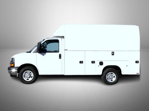 New 2025 Chevrolet Express 3500 w/ Power Convenience Package image 8