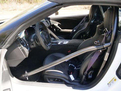 Used 2016 Chevrolet Corvette Z06 w/ 3LZ Preferred Equipment Group image 33