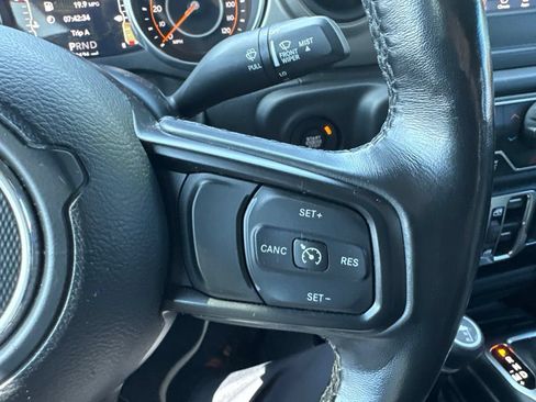 Used 2021 Jeep Gladiator Sport AWD/4WD image 15