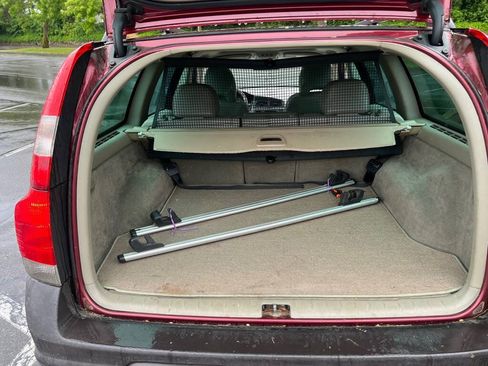 Used 2004 Volvo V70 AWD/4WD image 18