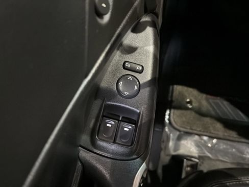 Used 2011 Chevrolet Corvette Grand Sport w/ Preferred Equipment Group image 19