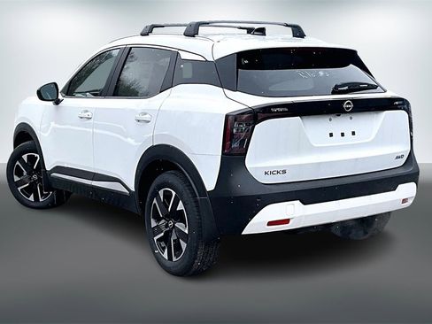 New 2026 Nissan Kicks SV w/ SV Premium Package image 3