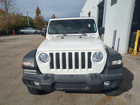 Used 2020 Jeep Wrangler Unlimited Sport image 4