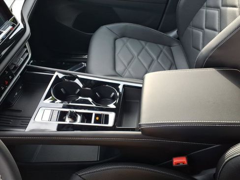 New 2026 Volkswagen Atlas Cross Sport SE AWD/4WD image 12