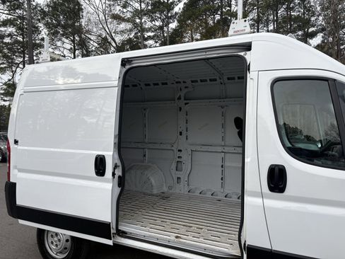 Used 2019 RAM ProMaster 2500 image 13