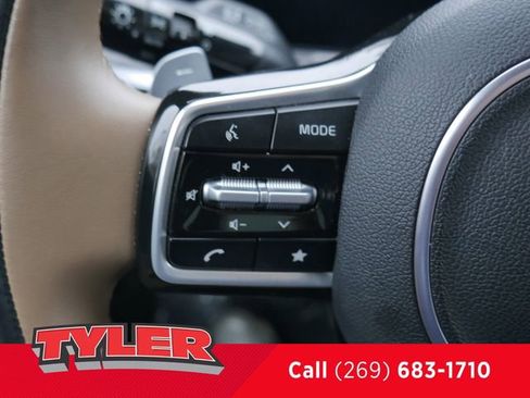 Used 2025 Kia Sorento SX Prestige w/ Olive Brown Leather Package image 28