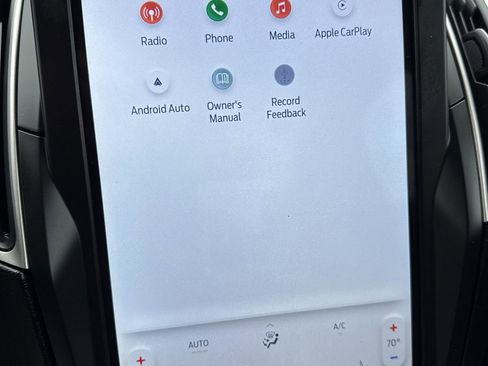 Used 2024 Ford Edge SEL image 16