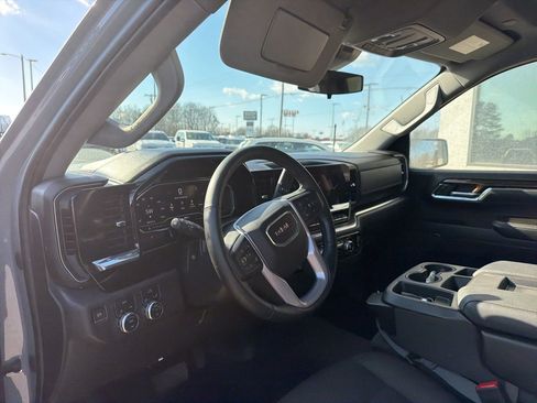 Used 2024 GMC Sierra 1500 Elevation image 4