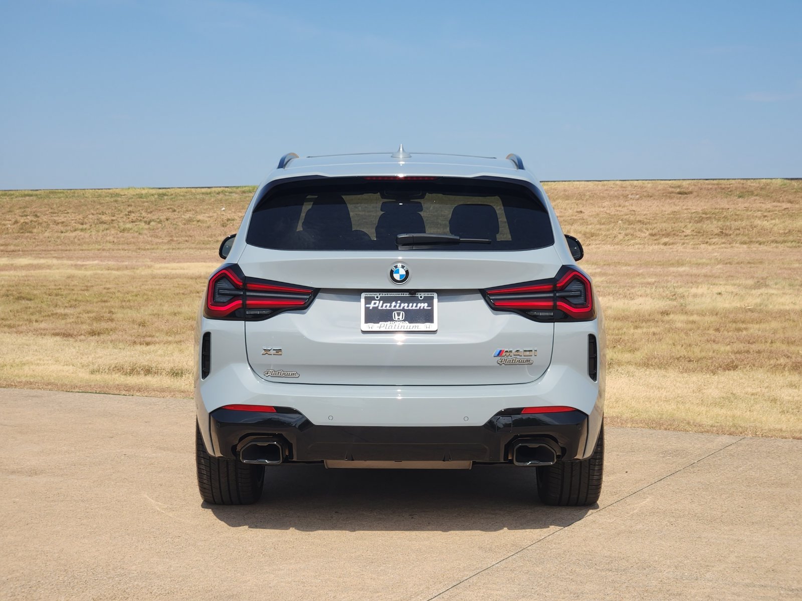 Used 2024 BMW X3 M40i w/ Parking Assistance Package AWD/4WD image 8