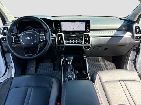 Used 2022 Kia Sorento SX AWD/4WD image 3