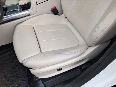 Used 2021 Mercedes-Benz GLA 250 4MATIC image 16