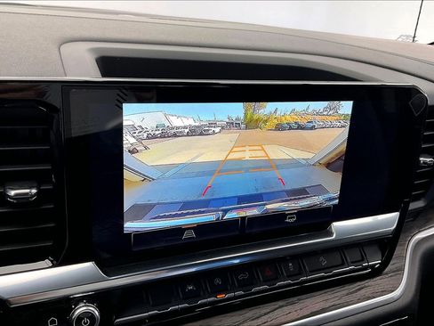 New 2026 GMC Sierra 1500 SLT image 13