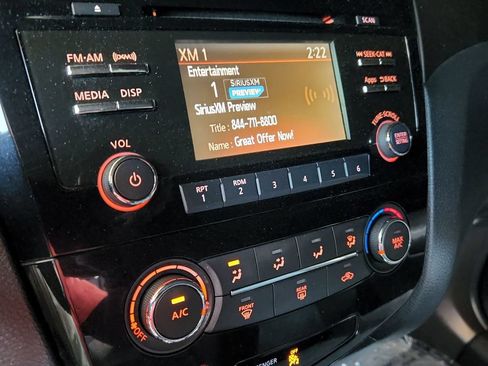 Certified 2016 Nissan Rogue S FWD image 33
