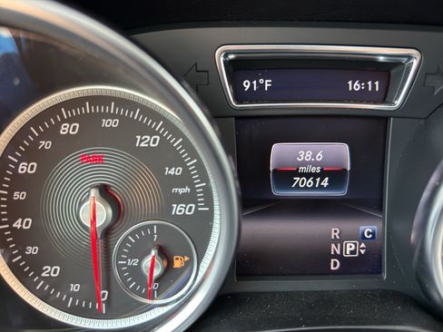 Used 2018 Mercedes-Benz GLS 450 4MATIC w/ Premium Package image 32