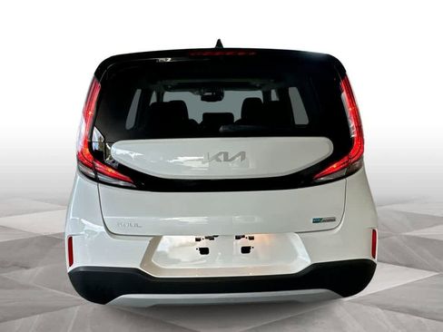 Used 2023 Kia Soul EX FWD image 7
