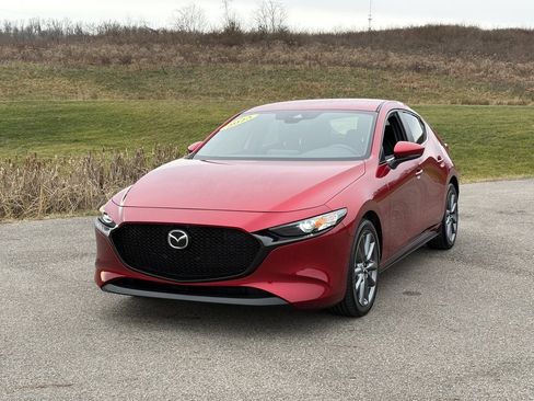 Used 2023 MAZDA MAZDA3 s image 1