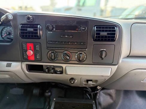 Used 2006 Ford F350 Lariat AWD/4WD image 22