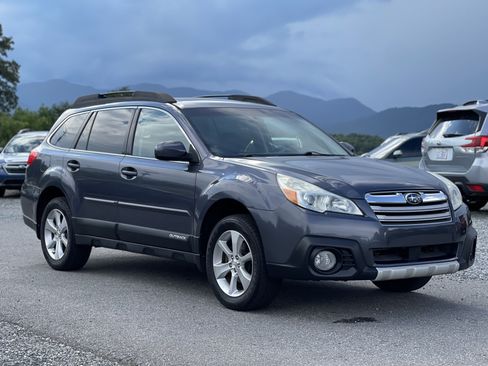 Used 2014 Subaru Outback 2.5i Limited AWD/4WD image 1