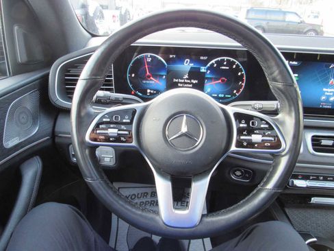 Used 2022 Mercedes-Benz GLS 450 4MATIC image 21