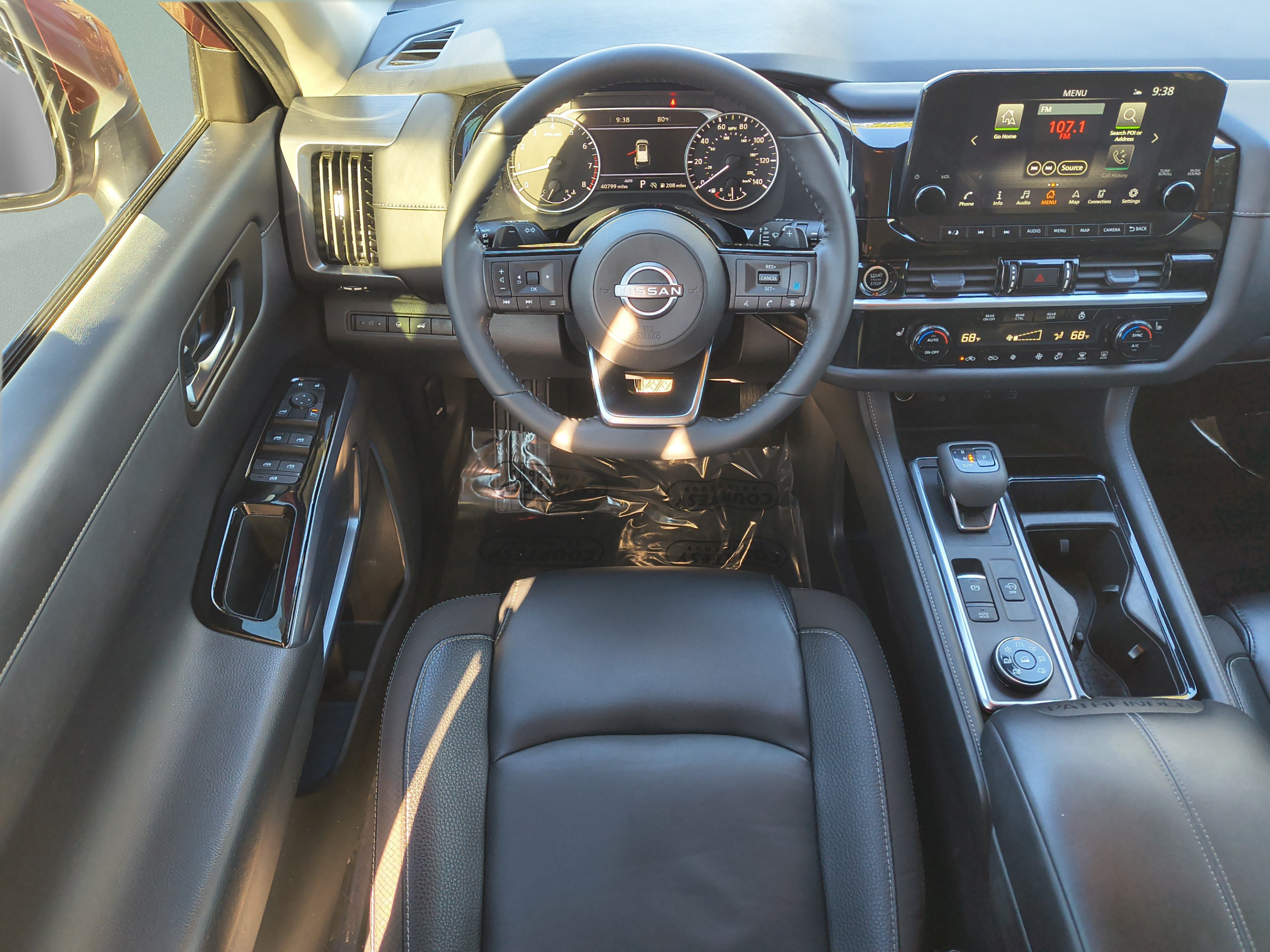 Certified 2023 Nissan Pathfinder SL w/ Black Appearance Package AWD/4WD image 11