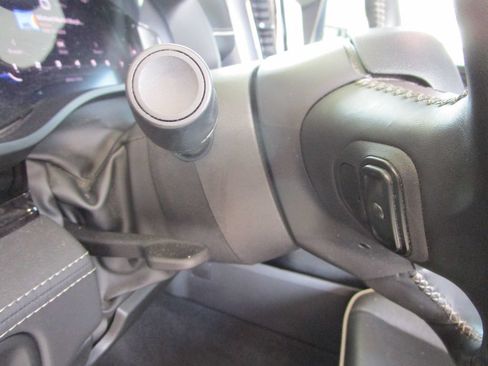 Used 2025 RAM 1500 Limited w/ Off Road Group AWD/4WD image 43