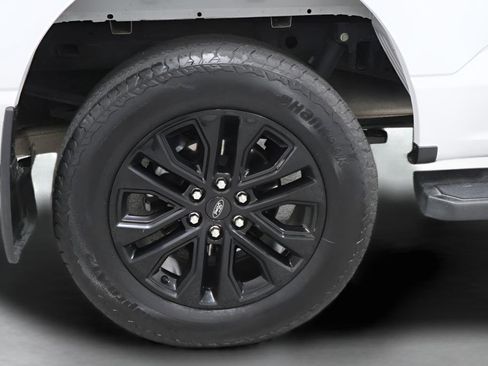 Used 2025 Ford F150 Lariat w/ Equipment Group 502A High AWD/4WD image 39