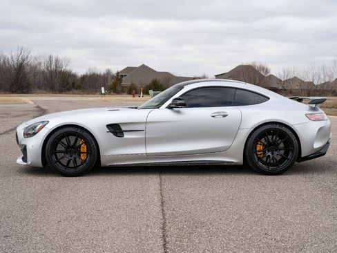 Used 2018 Mercedes-Benz AMG GT R image 8