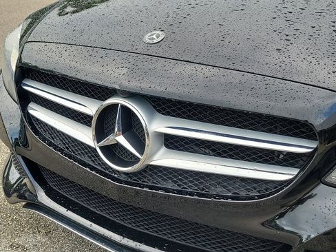 Used 2018 Mercedes-Benz C 300 Sedan image 3