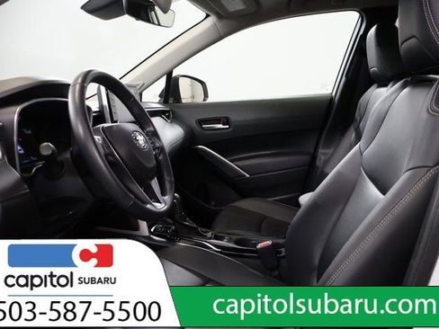 Used 2022 Toyota Corolla Cross XLE image 13