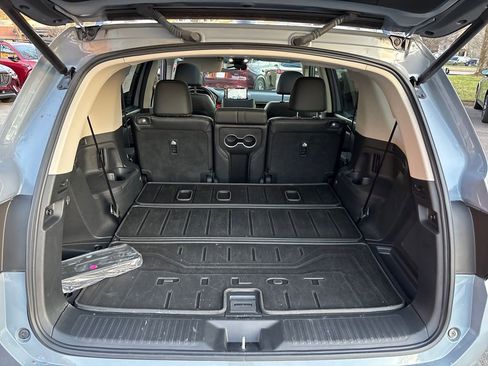 Used 2025 Honda Pilot Touring image 23