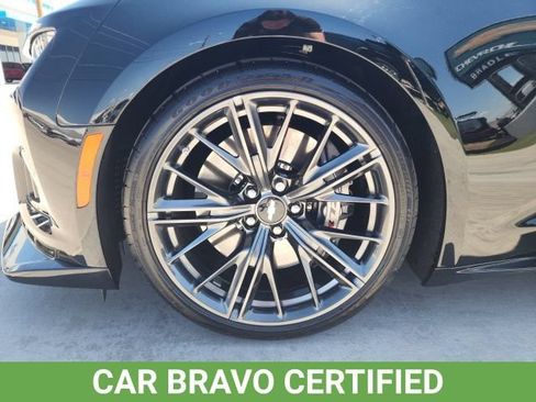 Used 2018 Chevrolet Camaro ZL1 RWD image 17