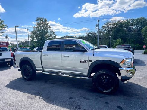 Used 2017 RAM 2500 SLT AWD/4WD image 4