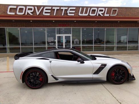 Used 2017 Chevrolet Corvette Z06 RWD image 4