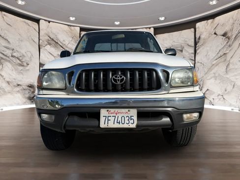 Used 2003 Toyota Tacoma PreRunner RWD image 2