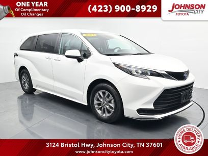 Used 2024 Toyota Sienna LE