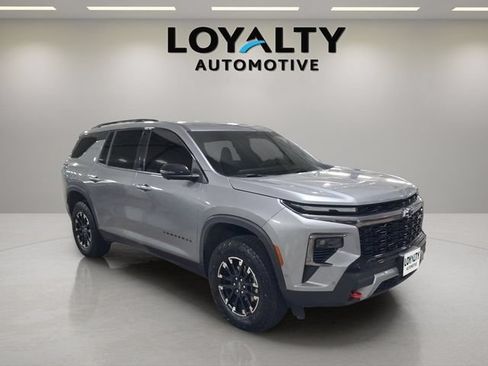 Used 2024 Chevrolet Traverse Z71 w/ Enhanced Driving Package AWD/4WD image 7