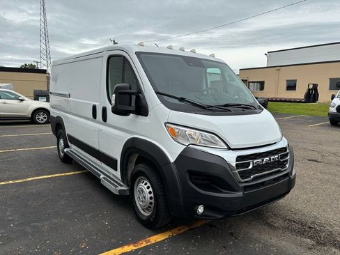 Used 2025 RAM ProMaster 2500 w/ U-Haul Equipment Group FWD image 4