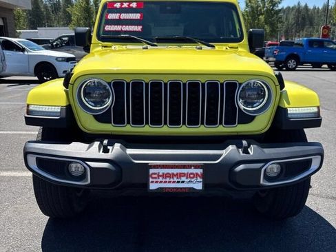 Used 2024 Jeep Wrangler Unlimited Sahara AWD/4WD image 3