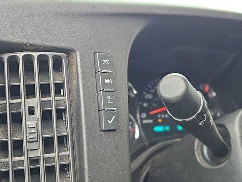 Used 2022 Chevrolet Express 3500 LS image 18
