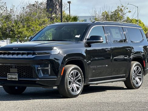 New 2026 Jeep Grand Wagoneer 4WD image 7