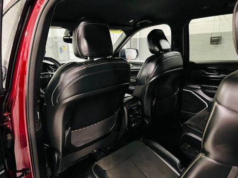 Used 2021 Jeep Grand Cherokee L Laredo RWD image 27