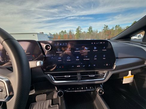 New 2026 Chevrolet Equinox EV LT w/ LPO, All-Weather Mat Package image 47