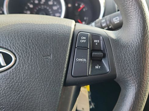 Used 2013 Kia Sorento LX w/ Convenience Pkg image 22