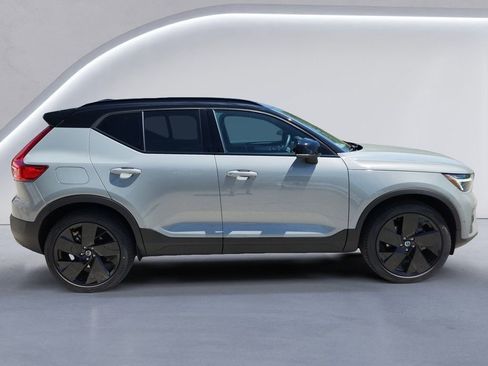 New 2026 Volvo XC40 B5 Ultra w/ Climate Package AWD/4WD image 3